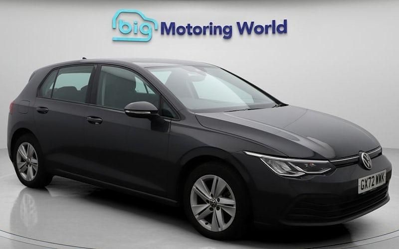 Used 2024 VW Golf VIII Life Hatchback | £16,100 (Good price) - Image 1/4