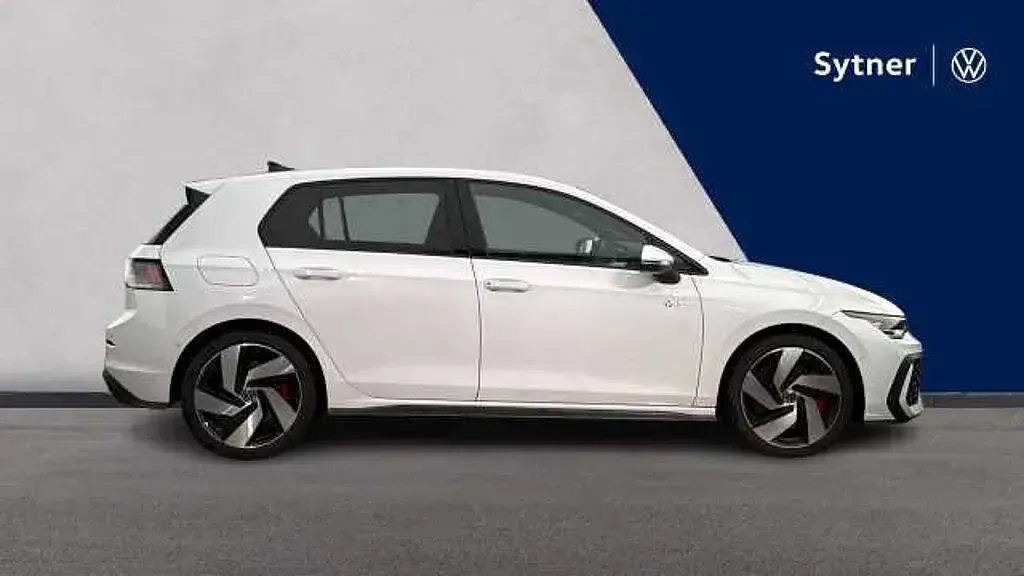 Used VW Golf VIII 265 HP (194 kW) 2025