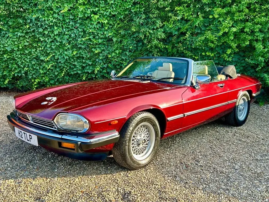 Used Jaguar XJS 217 HP (159 kW) 1990 Red Cabriolet