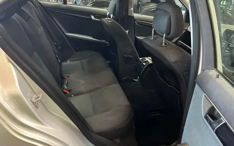 Used Mercedes C220 SE 170 HP (125 kW) 2011 Silver Sedan