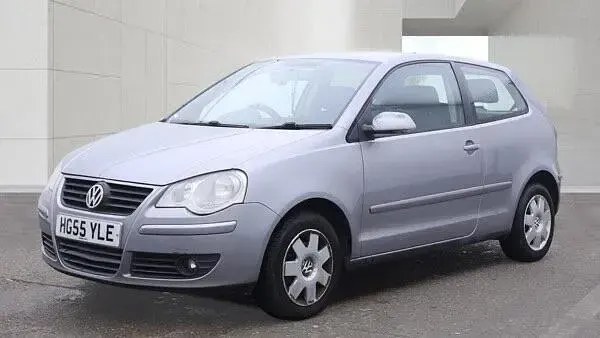 Used VW Polo S 75 HP (55 kW) 2005 Silver Hatchback