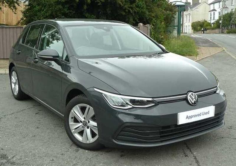 Used 2023 VW Golf VIII | £16,929 (Good price) - Image 1/4