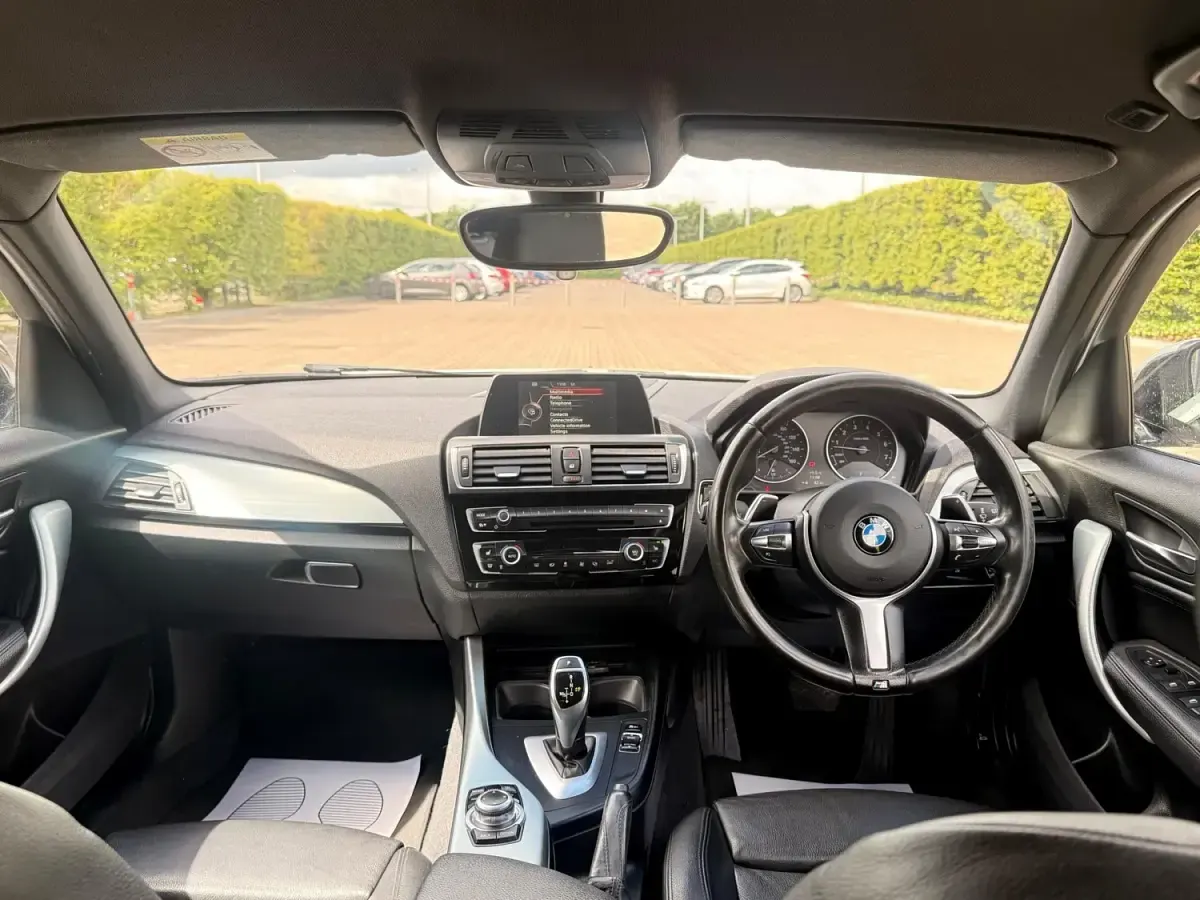 Begagnad BMW M135 326 HK (239 kW) 2016 Vit Halvkombi