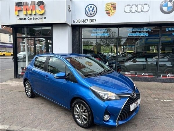 Blue Used 2015 Toyota Yaris Hatchback | £6,595 (Fair price) - Image 1/1