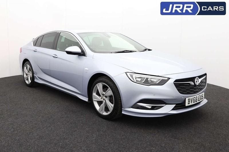 Silver Used 2018 Vauxhall Insignia SRi Hatchback | £10,500 (Fair price) - Image 1/4