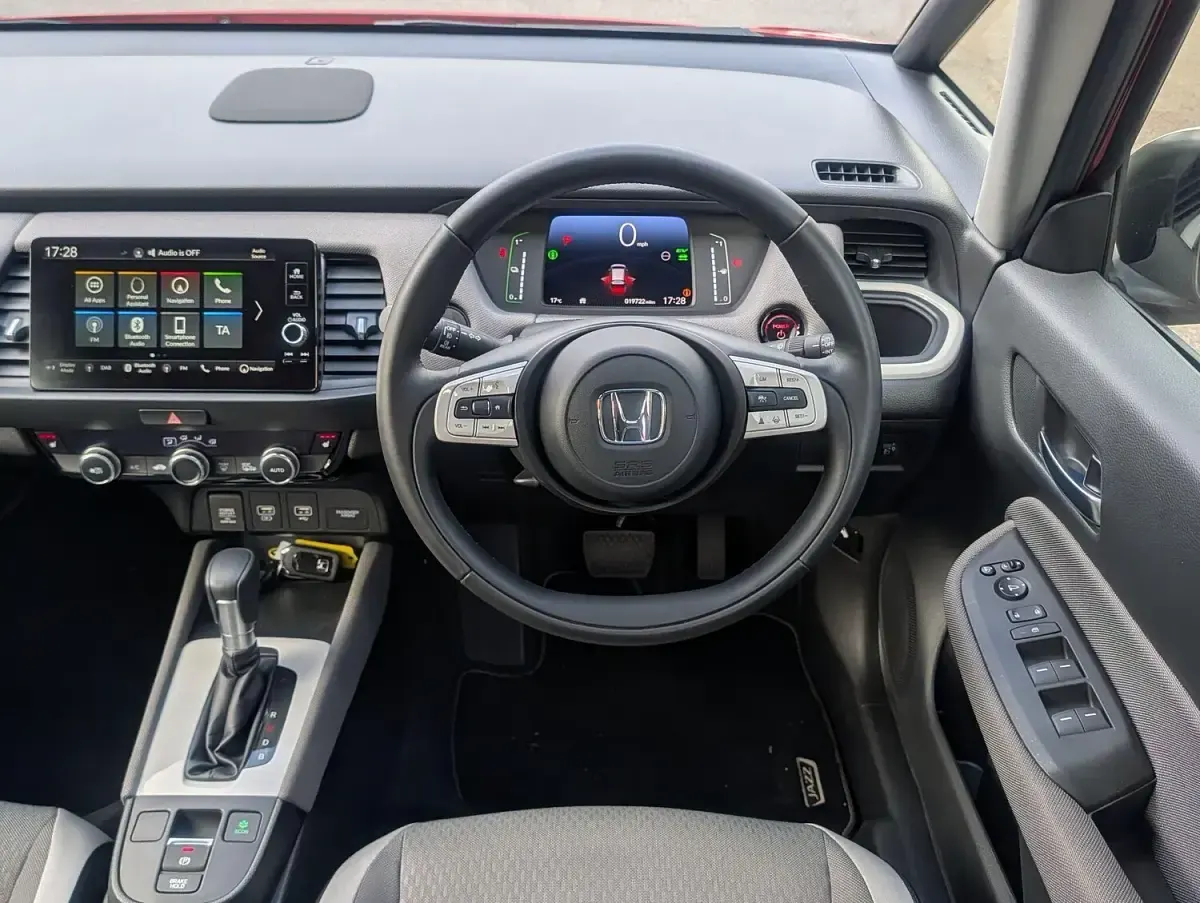 Used Honda Jazz Hybrid 109 HP (80 kW) 2021 Red Hatchback