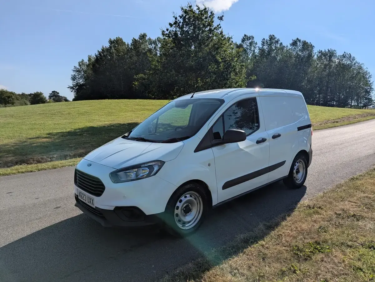 Used Ford Transit 75 HP (55 kW) 2023 White Van