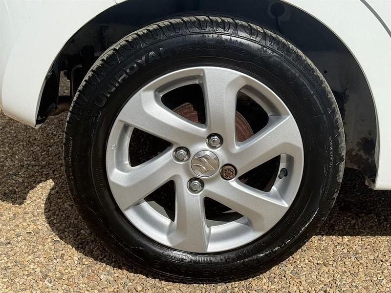 Used Suzuki Celerio SZ3 68 HP (50 kW) 2016 White Hatchback