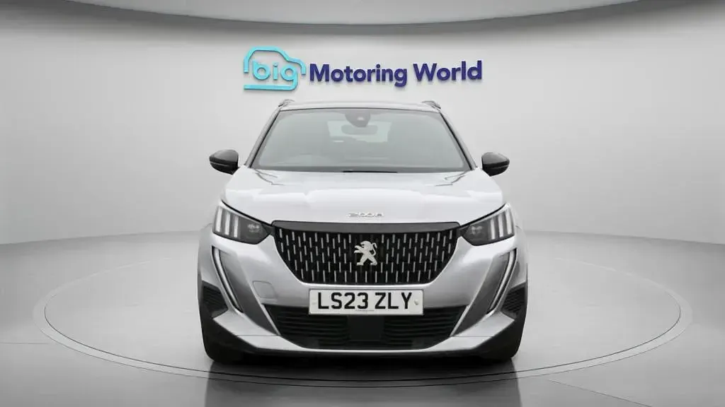 Used Peugeot 2008 GT 131 HP (96 kW) 2023 Grey SUV