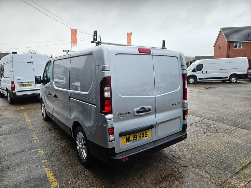 Used Renault Trafic 2019 Silver MPV