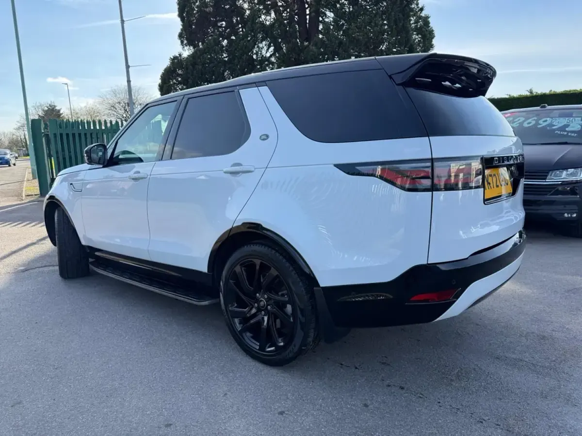 Käytetty Land Rover Discovery 5 HSE Dynamic 2022 Valkoinen Katumaasturi