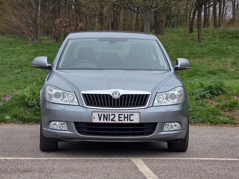 Used Skoda Octavia Elegance 105 HP (77 kW) 2012 Grey Hatchback