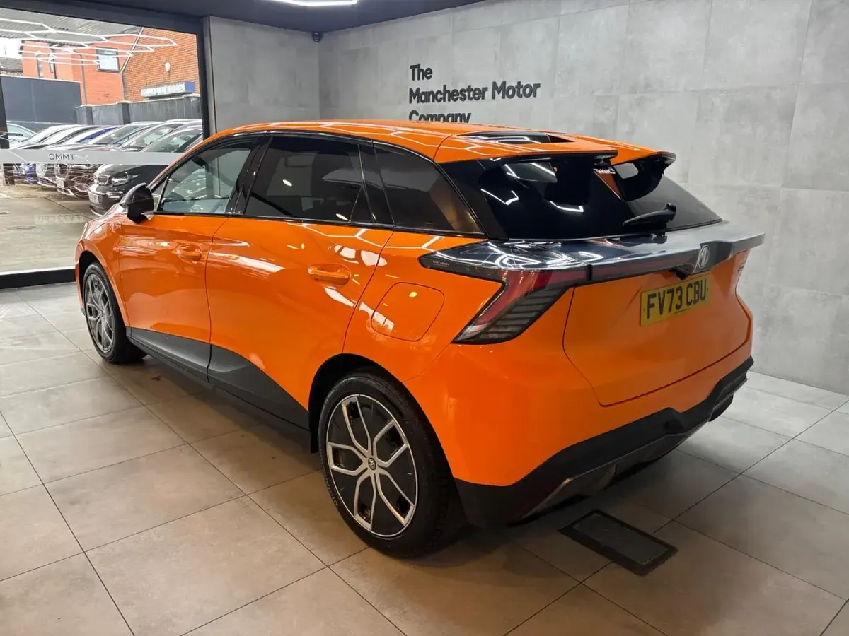 Used MG MG4 EV Trophy 63 kW (87 HP) 2023 Orange Hatchback