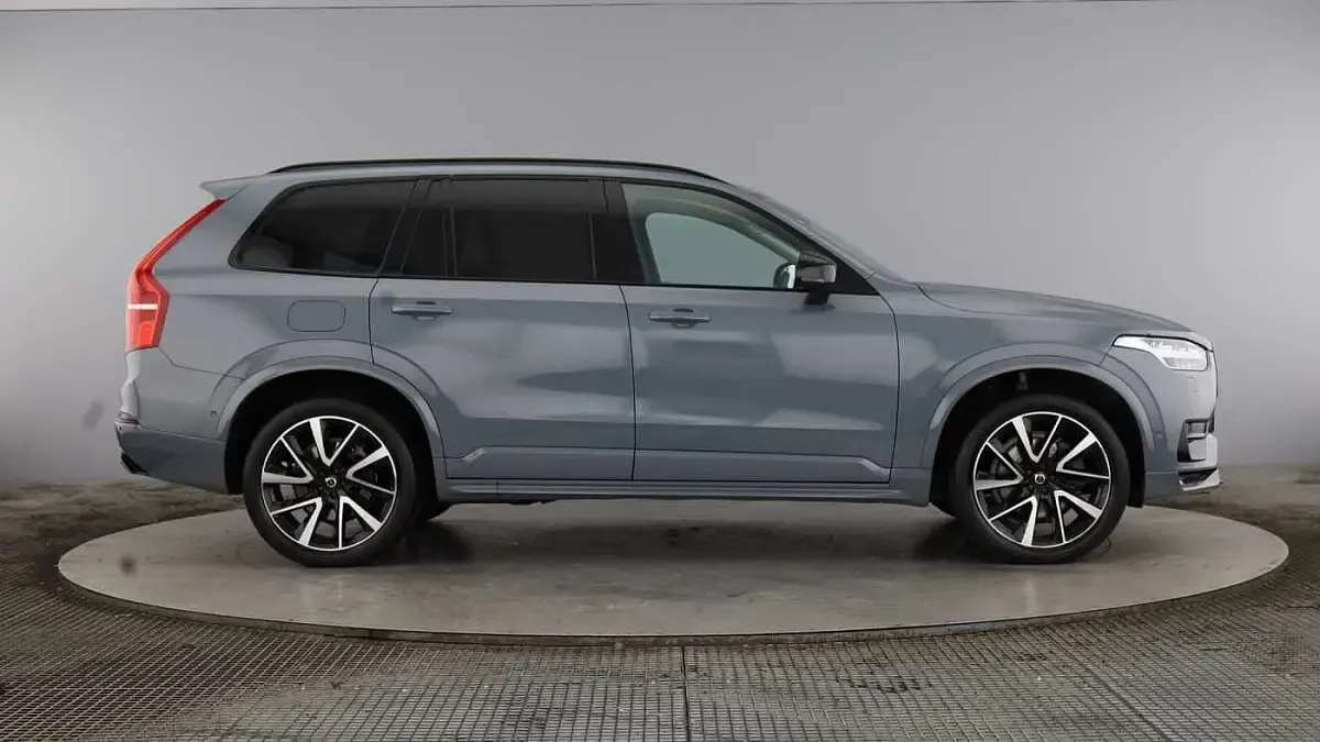 Used Volvo XC90 Plus 235 HP (172 kW) 2022 Grey SUV