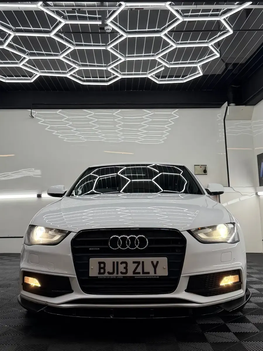 Used Audi A4 Black Edition 174 HP (127 kW) 2013 White Sedan