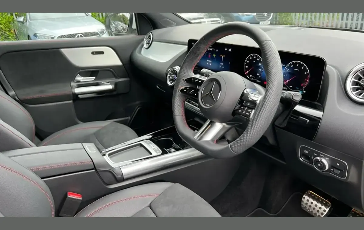 Used Mercedes GLA200 Executive 161 HP (118 kW) 2025 White SUV