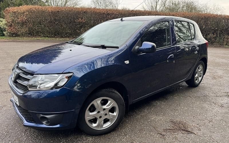 Used Dacia Sandero Lauréate 90 HP (66 kW) 2016 Blue Hatchback