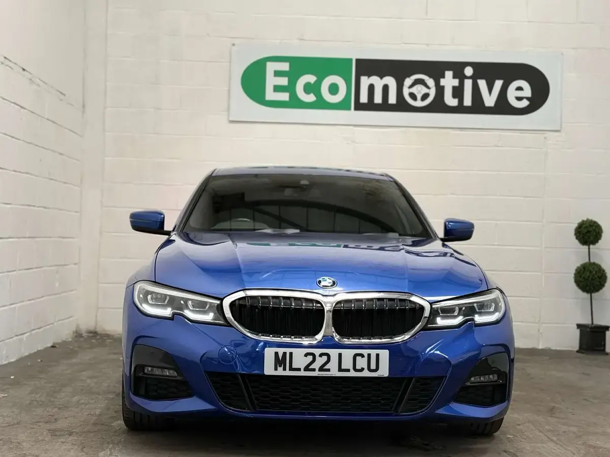 Usado BMW 318 M Sport 156 CV (114 kW) 2022 Azul Berlina