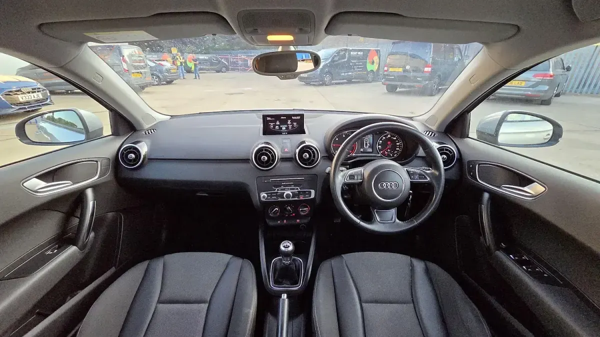 Used Audi A1 Sportback Sport 116 HP (85 kW) 2016 Silver Hatchback