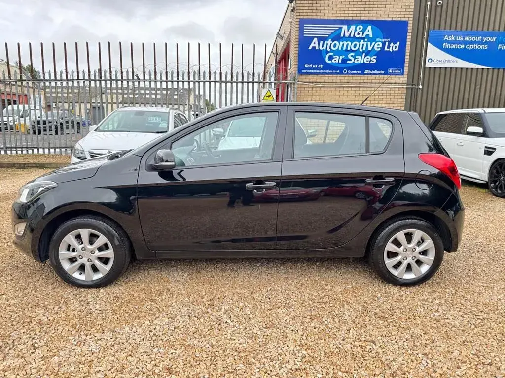 Used Hyundai i20 Active 2013 Black Hatchback