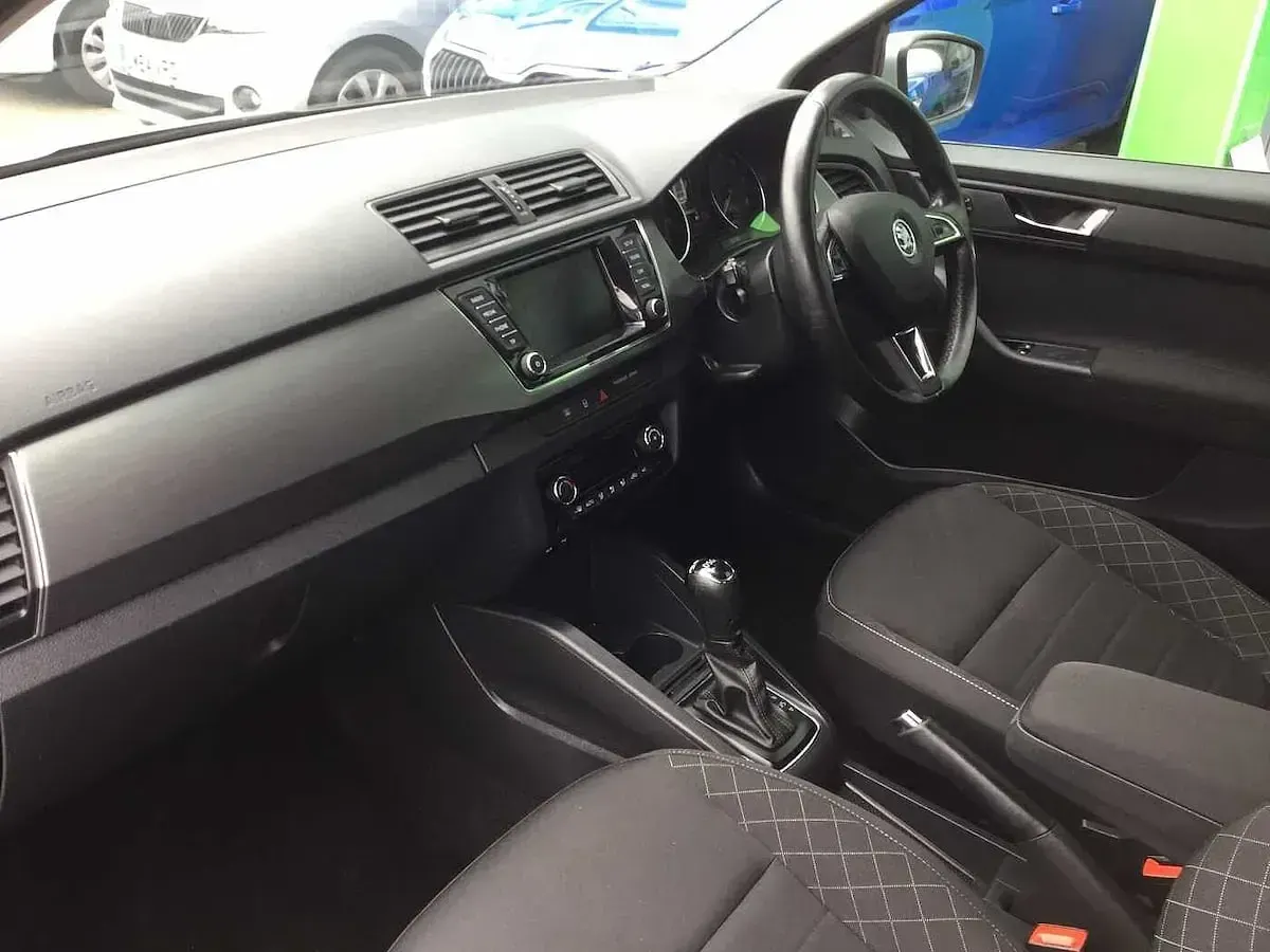 Used Skoda Fabia 81 HP (59 kW) 2017 Brilliant silver metallic Estate