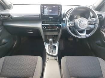 Used Toyota Yaris Hybrid Design 116 HP (85 kW) 2022 Grey Estate