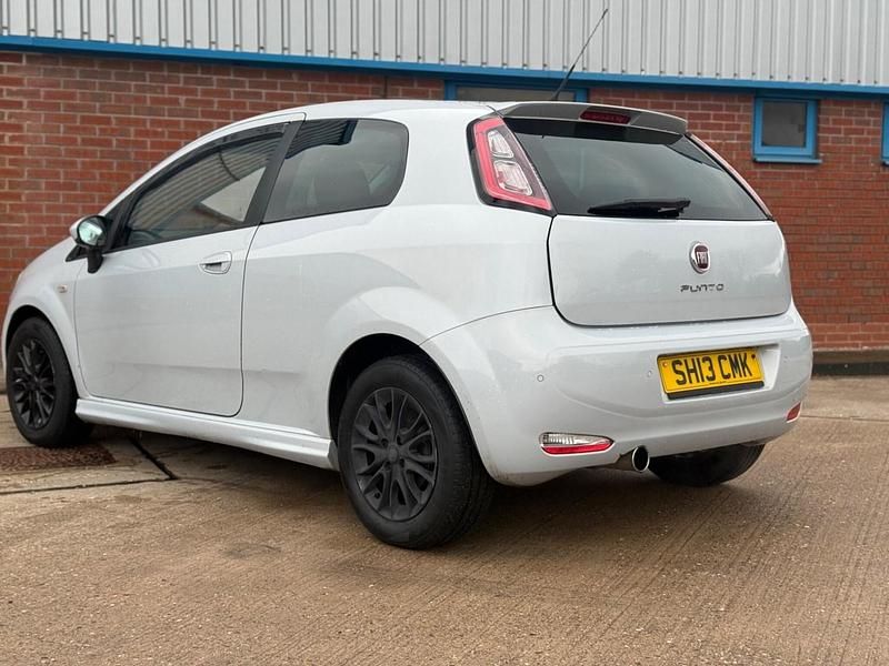 Used Fiat Punto S 2013 White Hatchback
