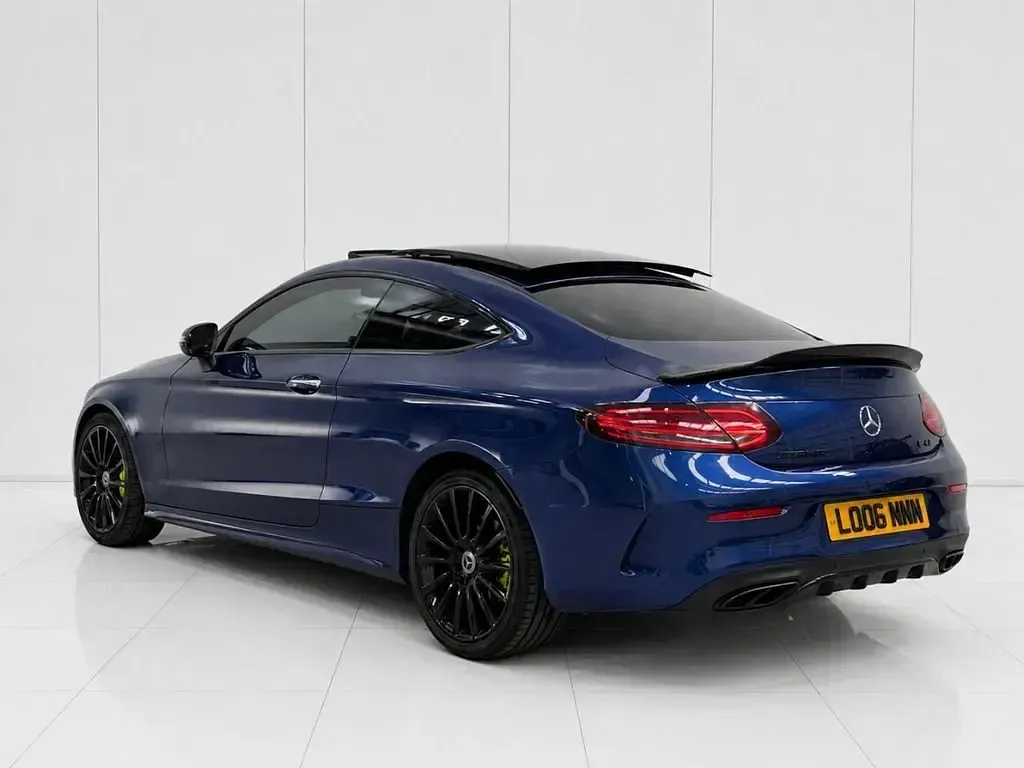 Begagnad Mercedes C43 AMG Premium Plus 2017 Blå Sportkupé