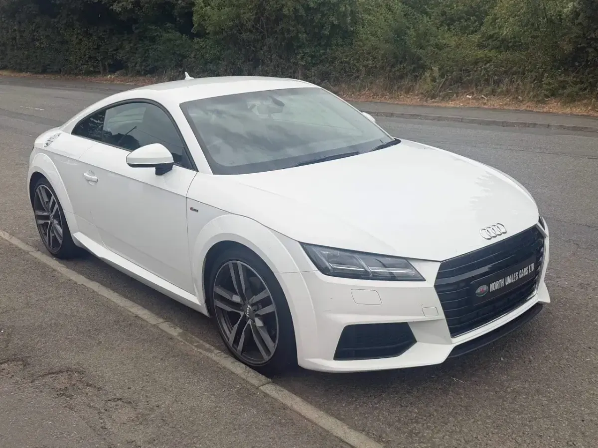 Used Audi TT S-Line 180 HP (132 kW) 2017 White Coupe