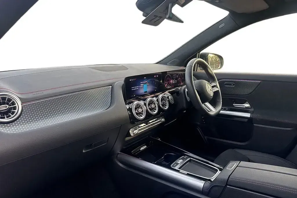 Used Mercedes EQA250+ Executive 139 kW (190 HP) 2025 SUV