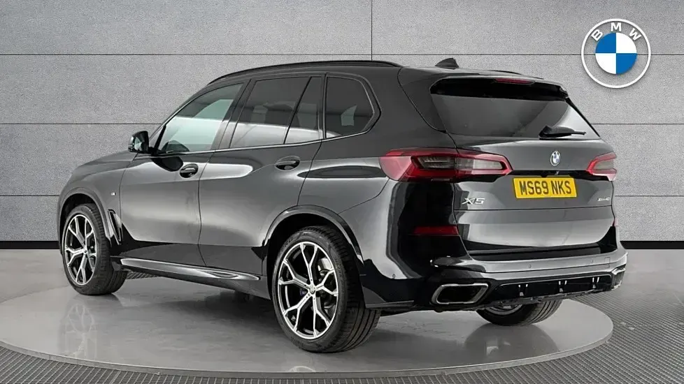 Used BMW X5 M Sport 335 HP (246 kW) 2019 Black SUV