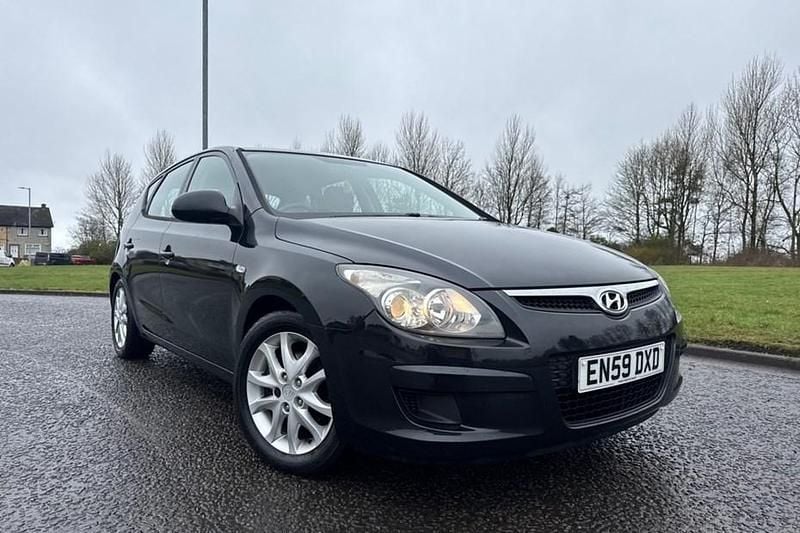 Used Hyundai i30 Comfort 108 HP (79 kW) 2010 Black Hatchback