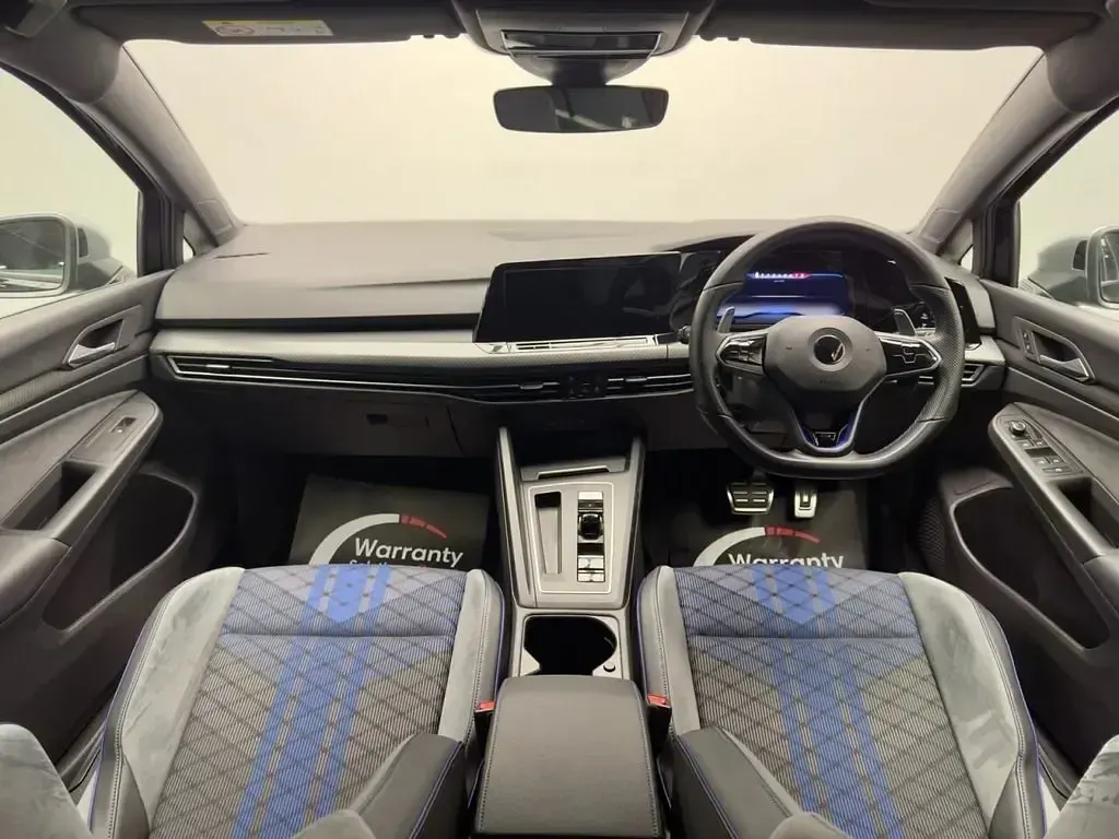 Używany VW Golf VII R 320 KM (235 kW) 2021 Czarny Hatchback