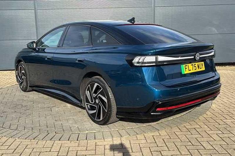 Used VW ID.7 Pro 210 kW (286 HP) 2025 Blue Hatchback