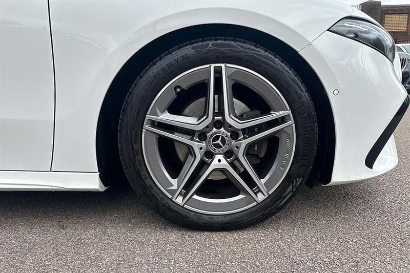 Used Mercedes A180 Executive 136 HP (100 kW) 2024 White Hatchback