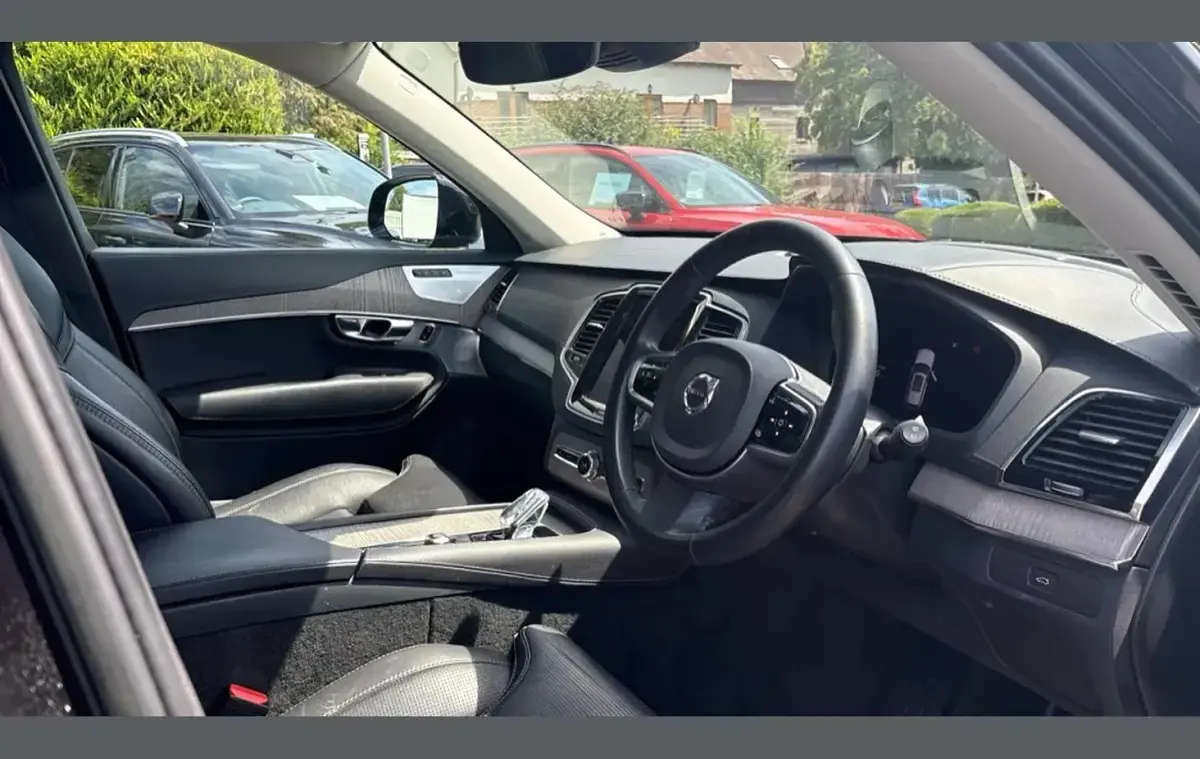 Used Volvo XC90 Ultimate 250 HP (183 kW) 2023 Black SUV