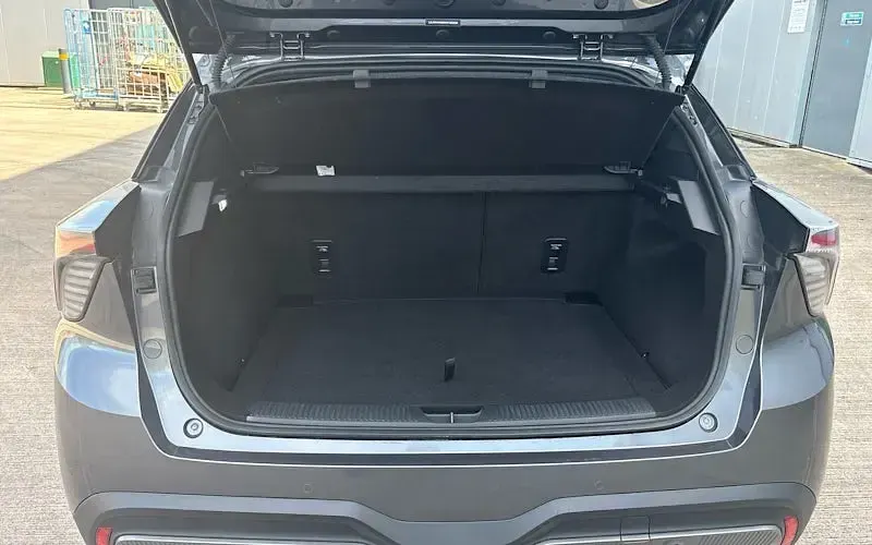 Usado MG MG4 EV Trophy 150 kW (204 HP) 2025 Citadino