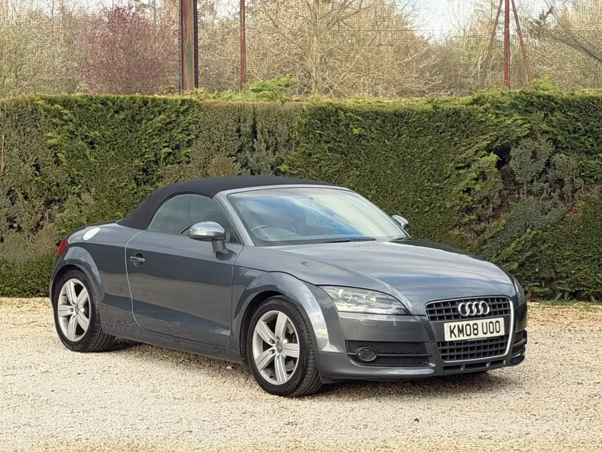 Usado Audi TT Roadster 200 HP (147 kW) 2008 Cinzento Cabrios