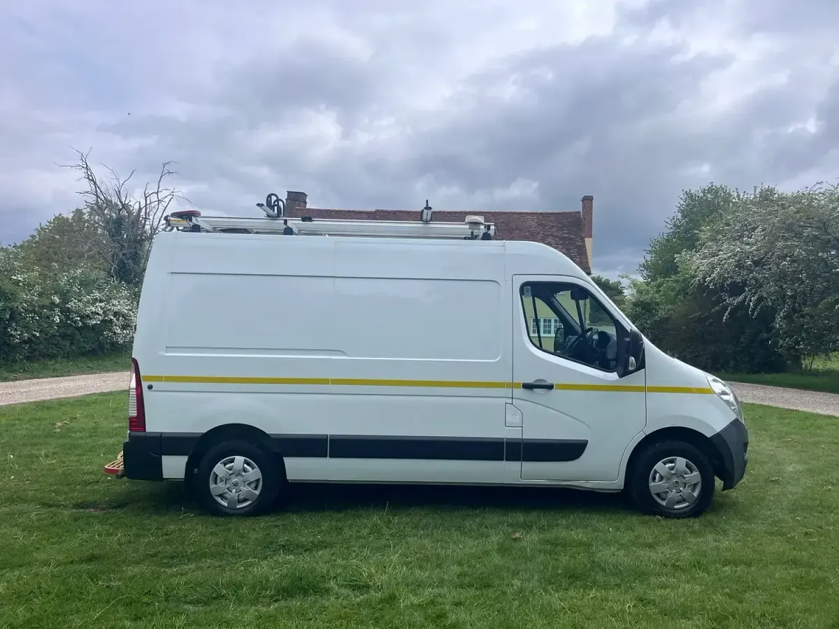 Used Vauxhall Movano 130 HP (95 kW) 2018 White MPV