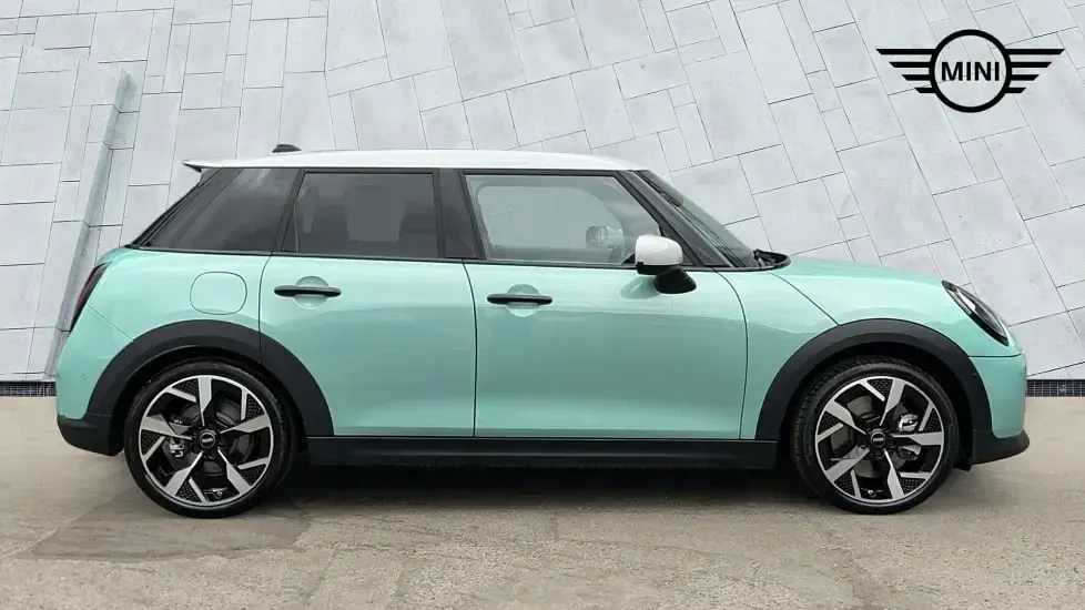 Used Mini Cooper S Hatch 201 HP (147 kW) 2025 Green Hatchback