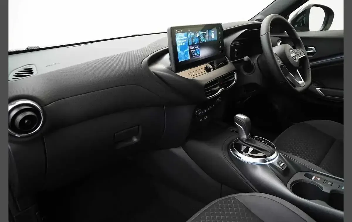 Used Nissan Juke N-Connecta 143 HP (105 kW) 2026 Blue SUV
