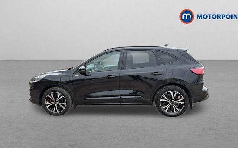 Używany Ford Kuga ST-Line X 224 KM (164 kW) 2022 Czarny SUV