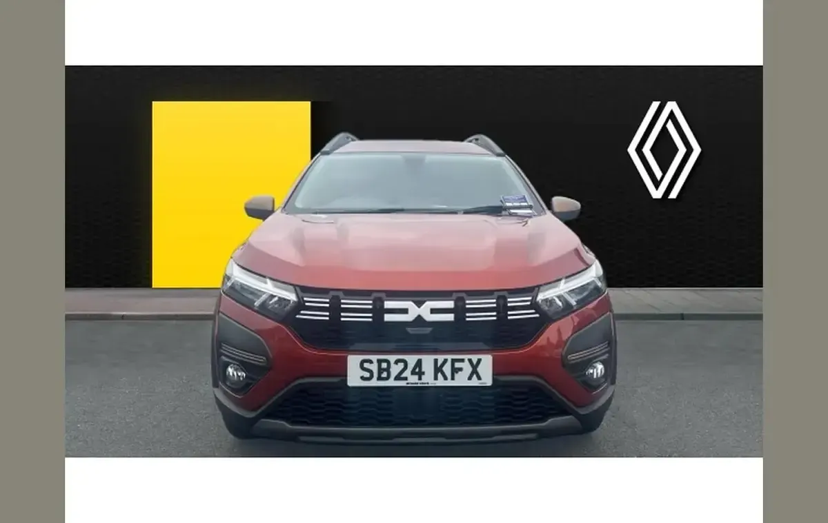 Used Dacia Jogger Extreme 110 HP (80 kW) 2024 Brown MPV