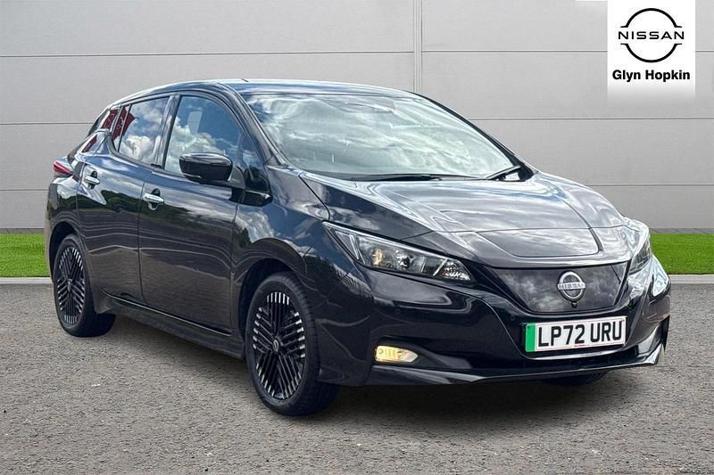 Black Used 2022 Nissan Leaf N-Connecta Hatchback | £11,621 (Fair price) - Image 1/4