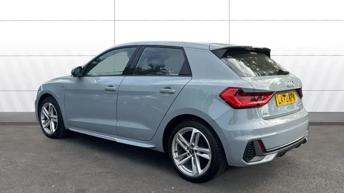 Used Audi A1 Comfort 95 HP (69 kW) 2021 Grey SUV