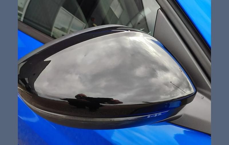 Used Peugeot 208 Allure 101 HP (74 kW) 2024 Blue Hatchback