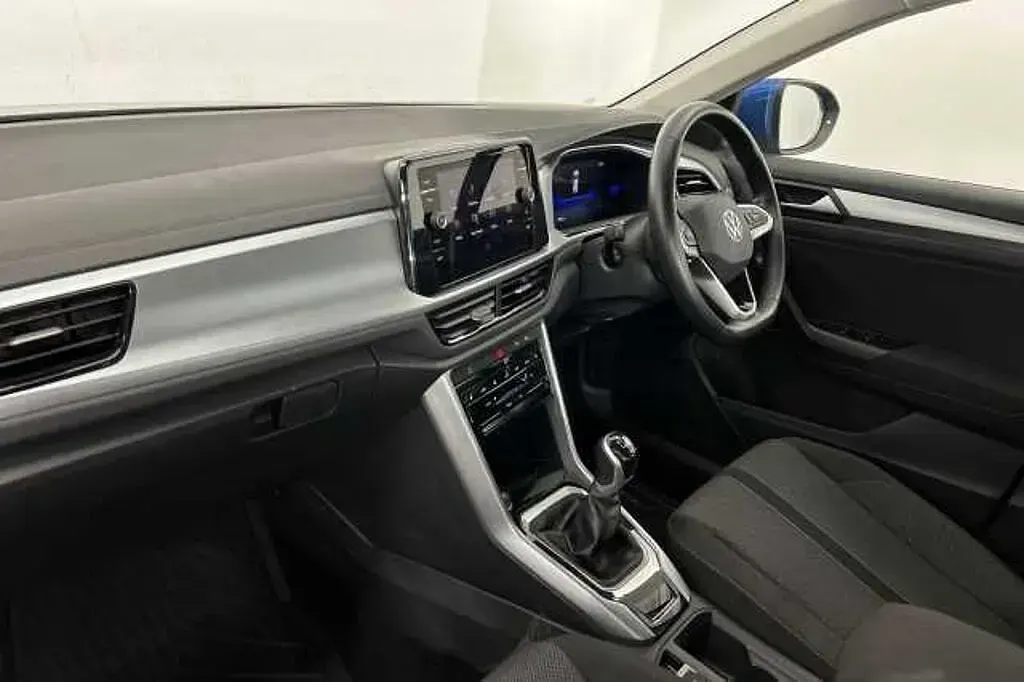Używany VW T-Roc Life 150 KM (110 kW) 2023 Niebieski SUV