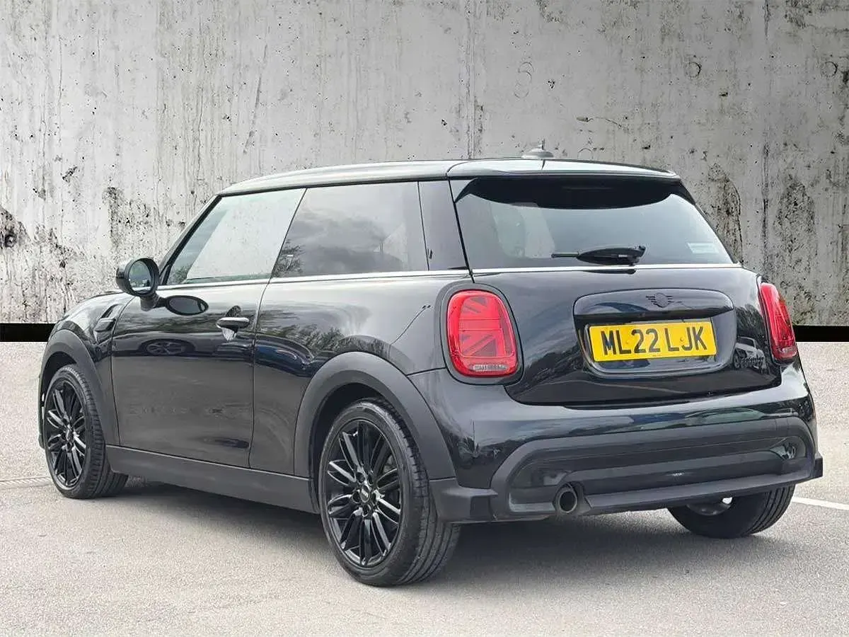 Used Mini Cooper Exclusive 134 HP (98 kW) 2022 Black Hatchback