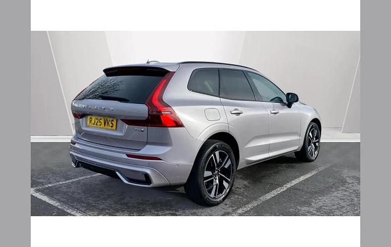 Used Volvo XC60 Plus 350 HP (257 kW) 2025 Silver SUV