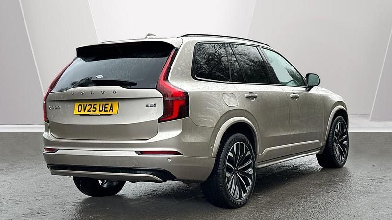 Used Volvo XC90 Plus 250 HP (183 kW) 2025 Gold SUV